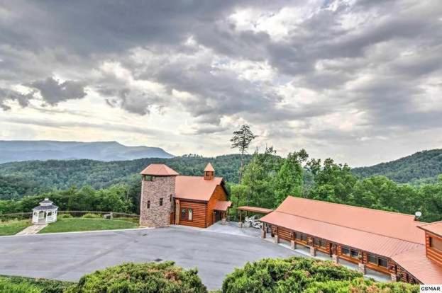 Rivergate Mountain Pigeon Forge